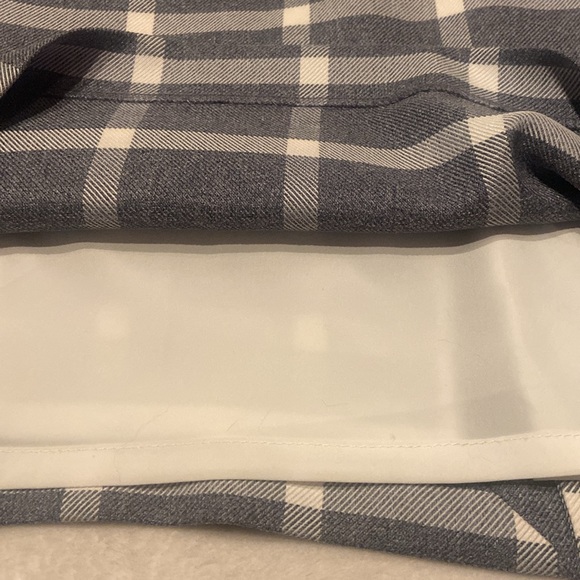 TAHARI ARTHUR S. LEVINE Size 8 Lined Window Pane Pencil Skirt Gray & White - Picture 4 of 10